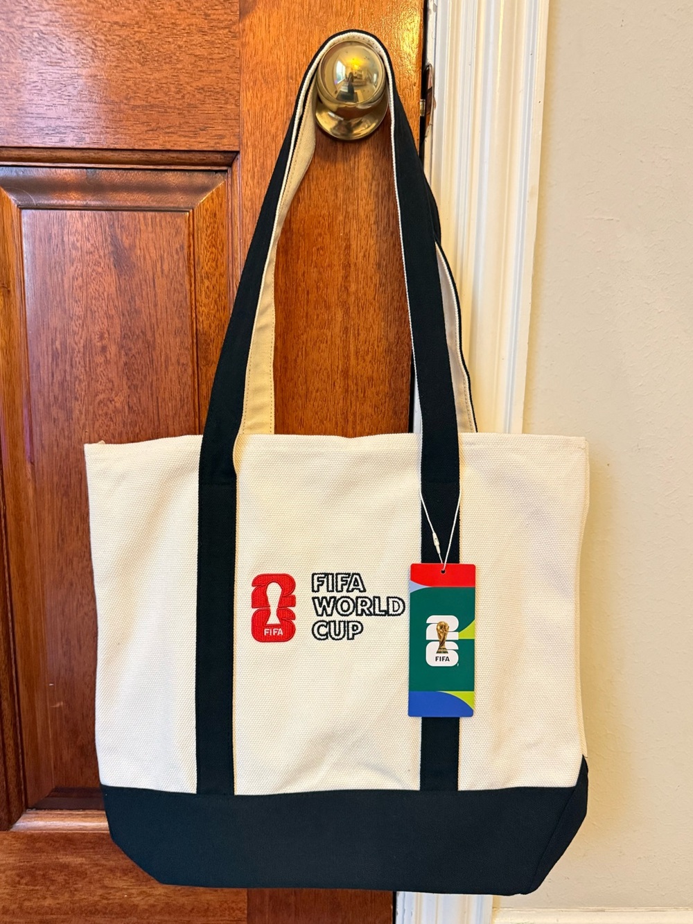 ⚽ Official FIFA World Cup 2026 Canvas Tote Bag – NWT ⚽ - White & Black